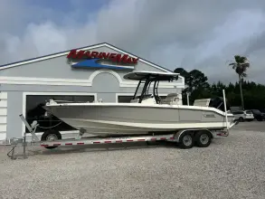 Thumbnail von Boston Whaler 28 Conquest