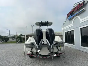 Thumbnail von Boston Whaler 28 Conquest