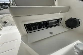Thumbnail von Boston Whaler 325 Conquest