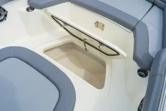 Thumbnail von Boston Whaler 330 Outrage