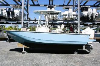 Thumbnail von Boston Whaler 210 Montauk