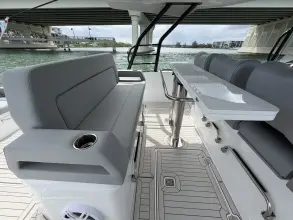 Thumbnail von Cruisers Yachts 38 VTR