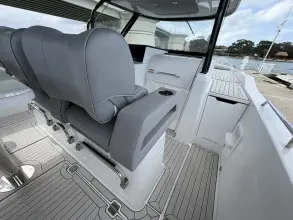 Thumbnail von Cruisers Yachts 38 VTR