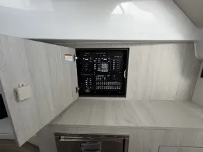Thumbnail von Cruisers Yachts 38 VTR