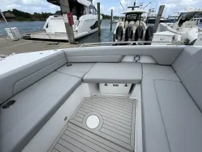 Thumbnail von Cruisers Yachts 38 VTR