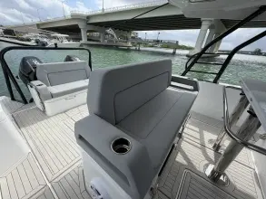 Thumbnail von Cruisers Yachts 38 VTR