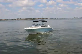 Thumbnail von Boston Whaler 210 Vantage