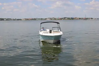 Thumbnail von Boston Whaler 210 Vantage