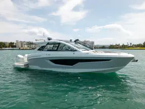 Cruisers Yachts 42 GLS OB