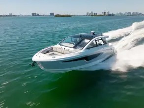 Thumbnail von Cruisers Yachts 42 GLS OB