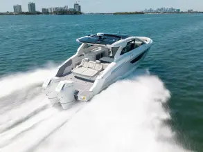 Thumbnail von Cruisers Yachts 42 GLS OB
