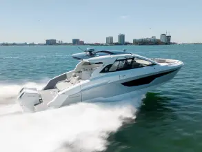 Thumbnail von Cruisers Yachts 42 GLS OB