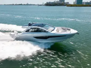 Thumbnail von Cruisers Yachts 42 GLS OB