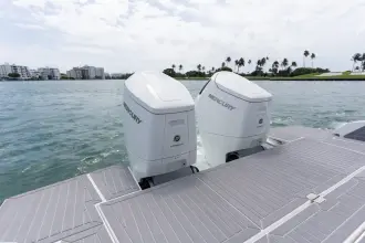 Thumbnail von Cruisers Yachts 42 GLS OB