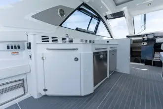 Thumbnail von Cruisers Yachts 42 GLS OB