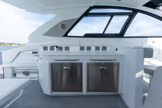 Thumbnail von Cruisers Yachts 42 GLS OB