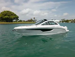 Thumbnail von Cruisers Yachts 42 GLS OB