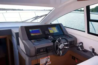 Thumbnail von Cruisers Yachts 46 Cantius