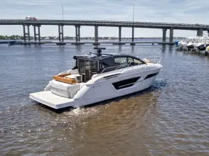 Thumbnail von Cruisers Yachts 46 Cantius