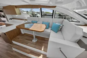Thumbnail von Cruisers Yachts 46 Cantius