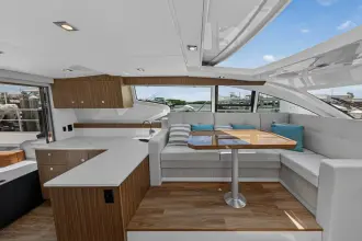 Thumbnail von Cruisers Yachts 46 Cantius