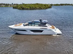 Thumbnail von Cruisers Yachts 46 Cantius