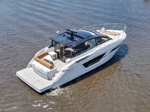 Thumbnail von Cruisers Yachts 46 Cantius