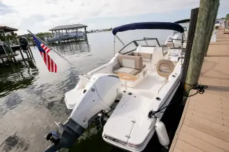 Thumbnail von Boston Whaler 210 Vantage