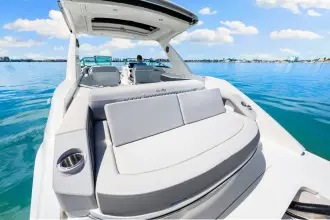 Thumbnail von Sea Ray SLX 310 Outboard