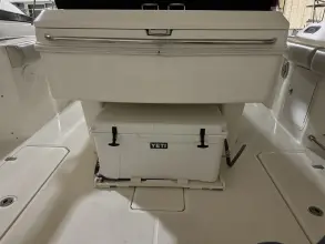 Thumbnail von Boston Whaler Outrage 330