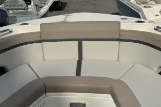 Thumbnail von Boston Whaler 330 Vantage