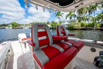 Thumbnail von Boston Whaler Outrage 330