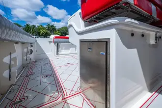 Thumbnail von Boston Whaler Outrage 330