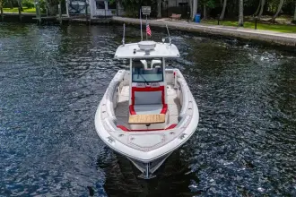 Thumbnail von Boston Whaler Outrage 330