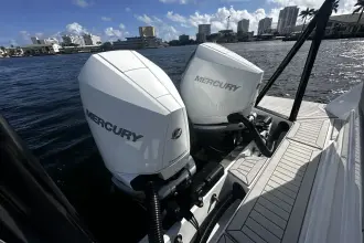Thumbnail von Cruisers Yachts 38 VTR