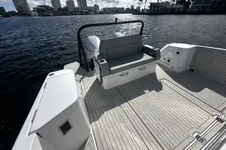 Thumbnail von Cruisers Yachts 38 VTR
