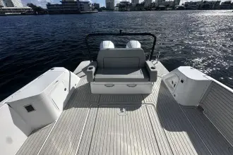 Thumbnail von Cruisers Yachts 38 VTR