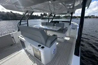 Thumbnail von Cruisers Yachts 38 VTR