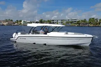 Thumbnail von Cruisers Yachts 38 VTR