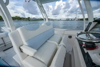 Thumbnail von Robalo R302 MIMI TOO