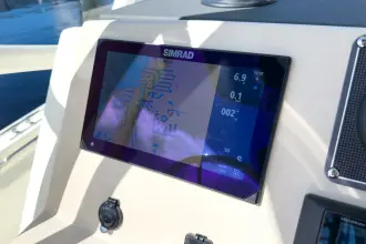 Thumbnail von Boston Whaler 210 Montauk