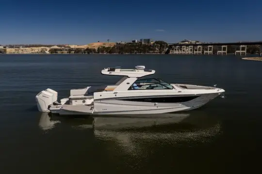 Sea Ray SLX 400 Outboard