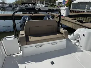 Thumbnail von Cruisers Yachts 38 VTR