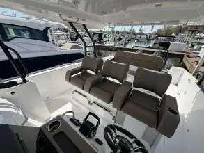 Thumbnail von Cruisers Yachts 38 VTR
