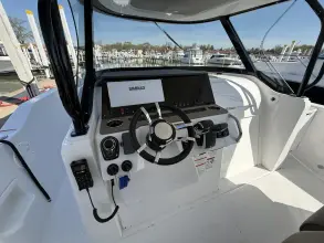 Thumbnail von Cruisers Yachts 38 VTR