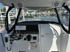 Thumbnail von Cruisers Yachts 38 VTR