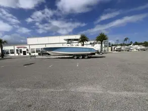 Boston Whaler 330 Outrage