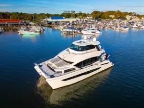 Aquila 54 Yacht