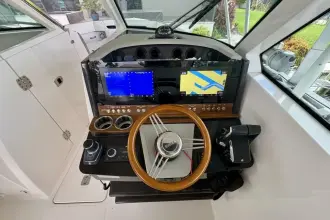 Thumbnail von Tiara Yachts 34LX
