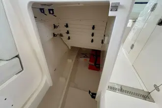 Thumbnail von Tiara Yachts 34LX